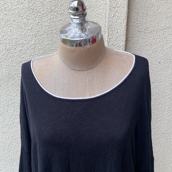 Vince black 100% cotton stretchy scooped neck thin oversized sweater top - Picture 3 of 11